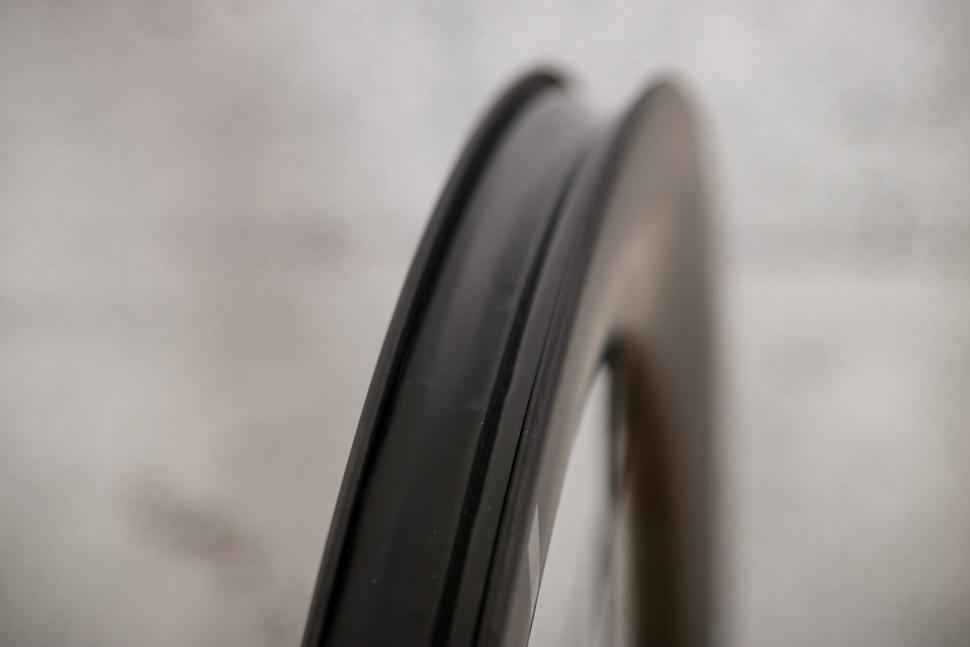 HOJAS DE RIMS DE CARBON CERTIFICADOS UCI tubeless PARA PINZA O HERRADURA