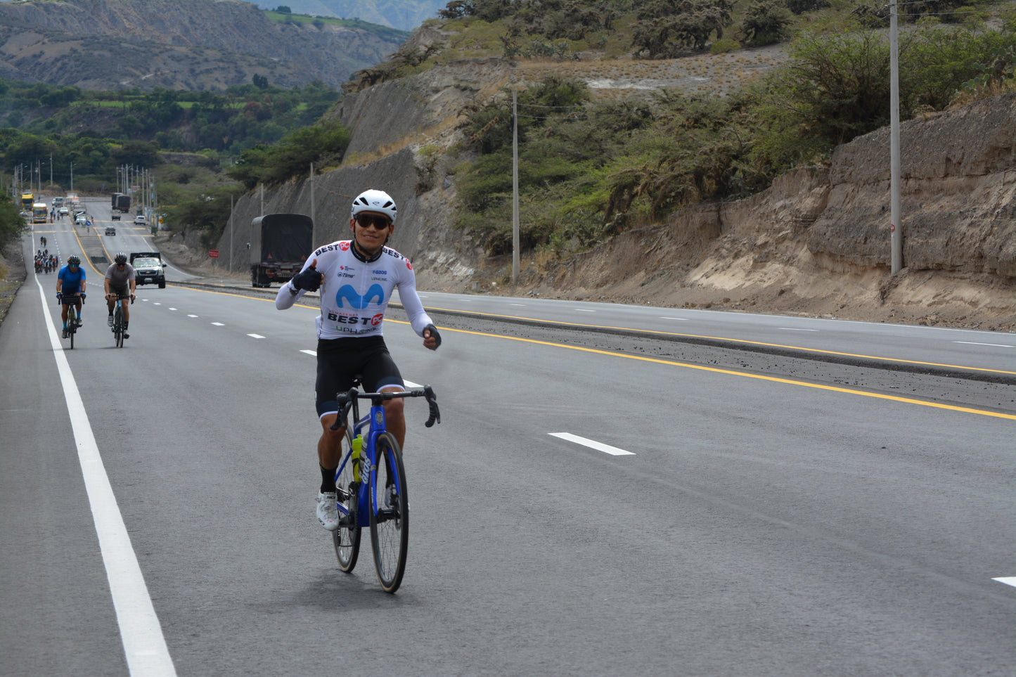 MAGENE SOCIAL ROAD CAP 3 -LEÑA