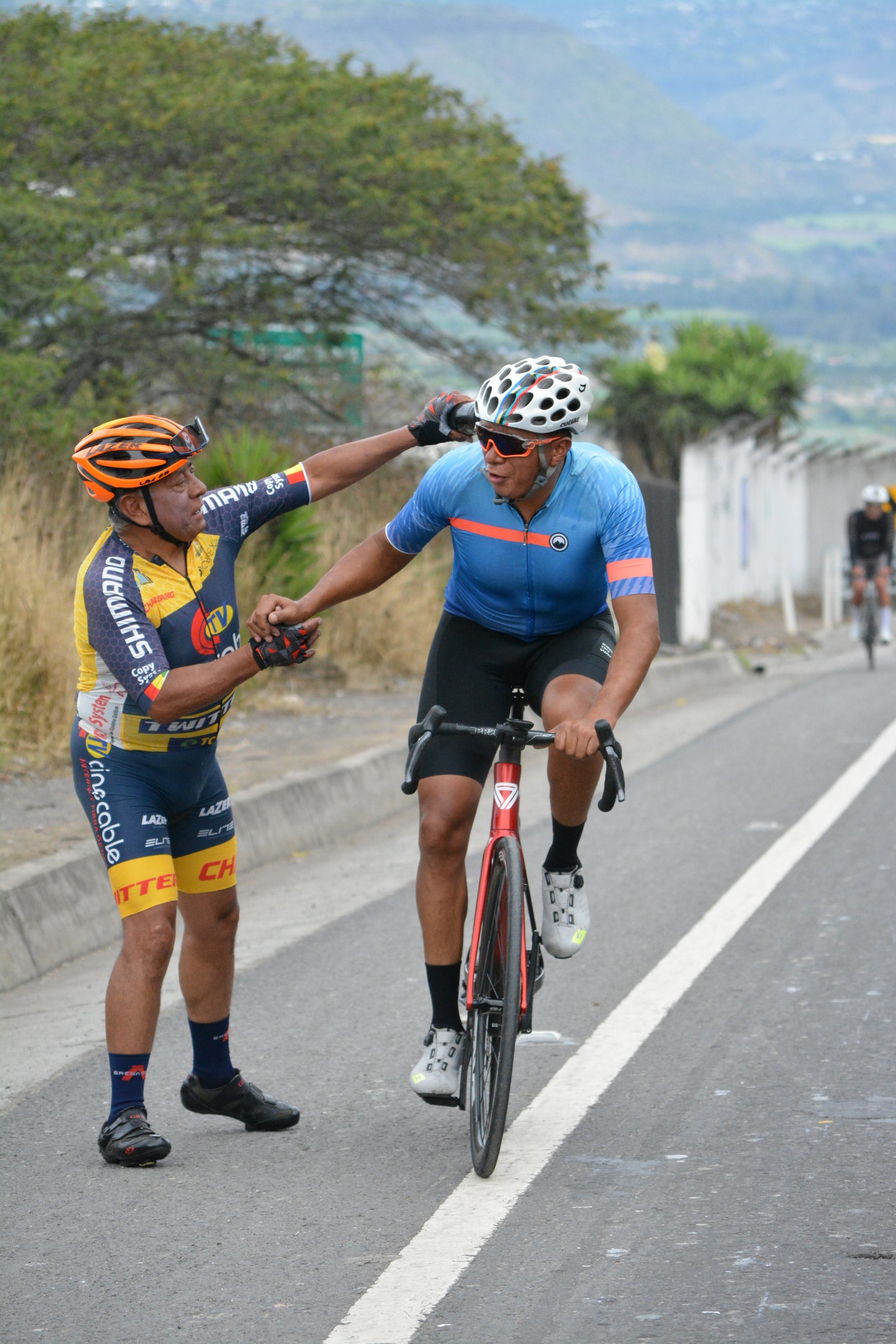 MAGENE SOCIAL ROAD CAP 3 -LEÑA